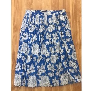 Light pleated skirt